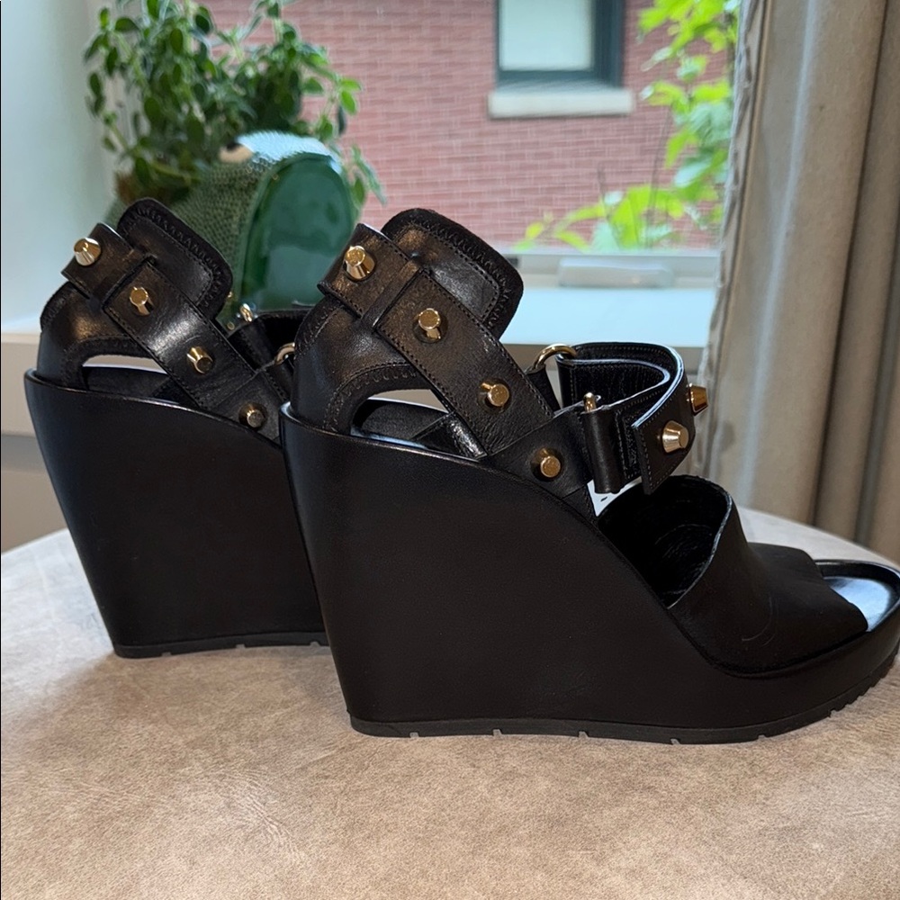 Balenciaga Studded Black Women's Sandals (39) - Picture 4 of 7
